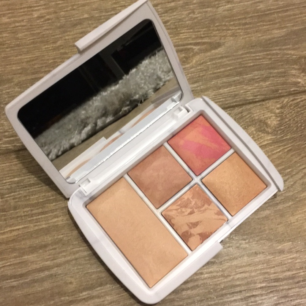Hourglass Ambient Lighting Edit - Surreal Light